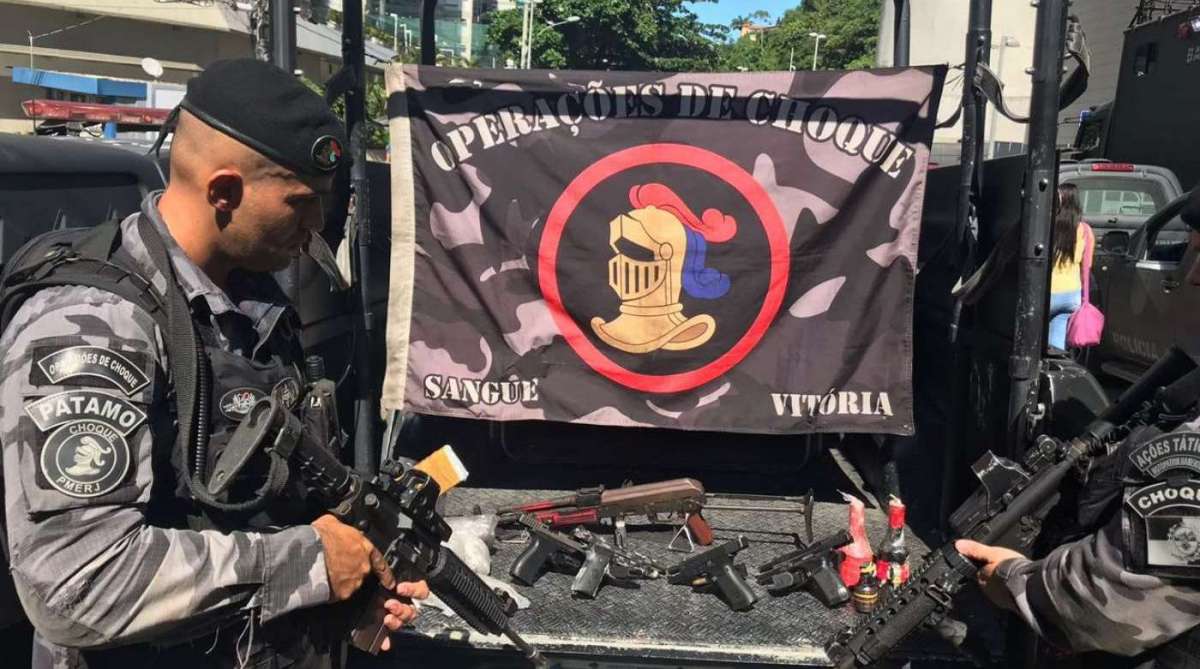 Armas Dos Pms Envolvidos Em Tiroteio Na Rocinha S O Apreendidas Pela