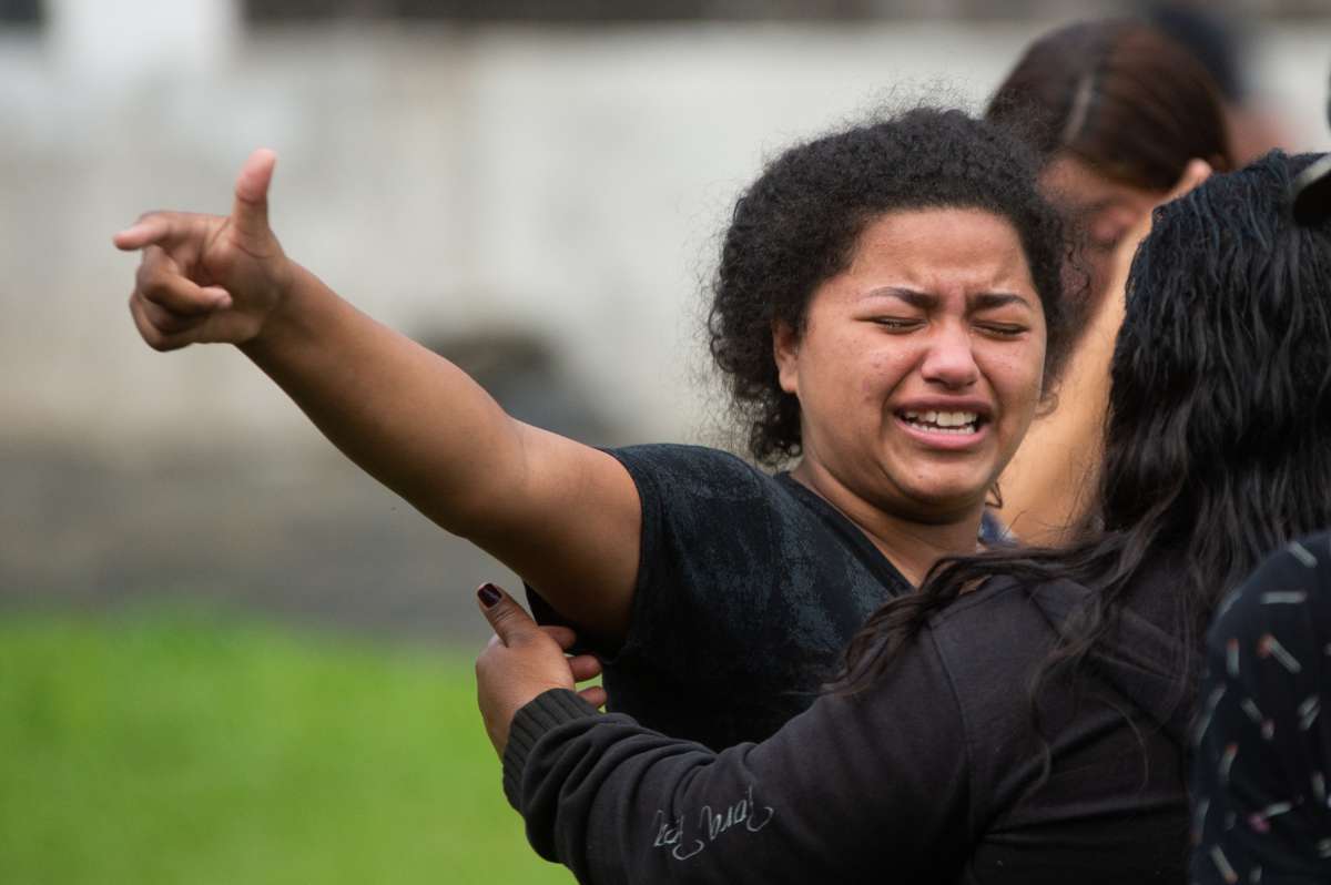 Fam Lia V Tima De Chacina Enterrada Em Mangaratiba Rio De Janeiro