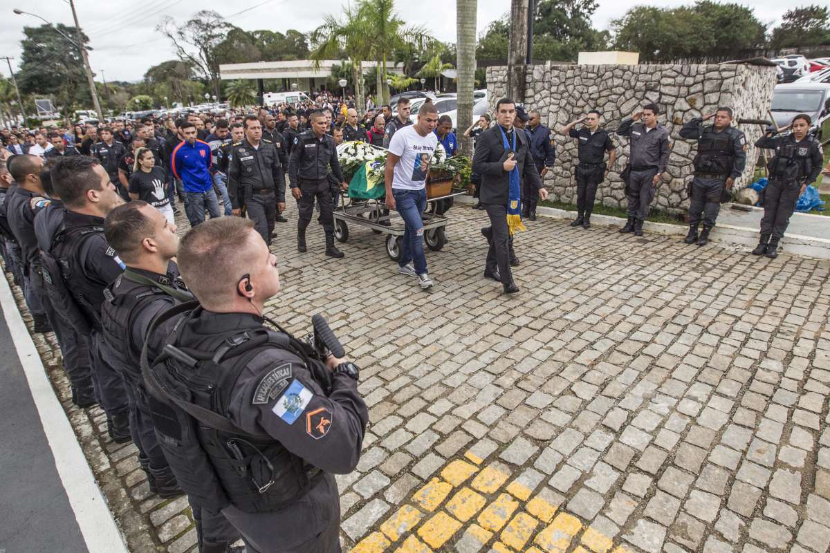 Policial militar morto em São Gonçalo é enterrado Rio de Janeiro O Dia