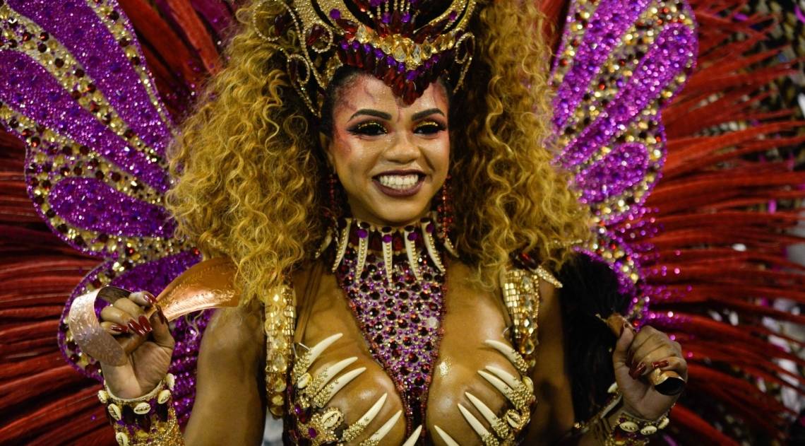 Confira as rainhas de bateria que passaram pela Sapucaí O Dia Carnaval