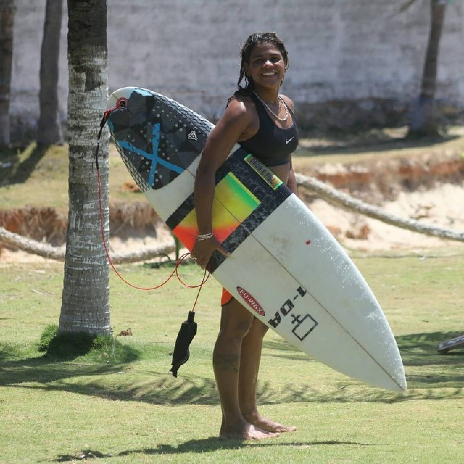 Luto Campe Brasileira De Surf Em Morre Ap S Ser Atingida Por Um