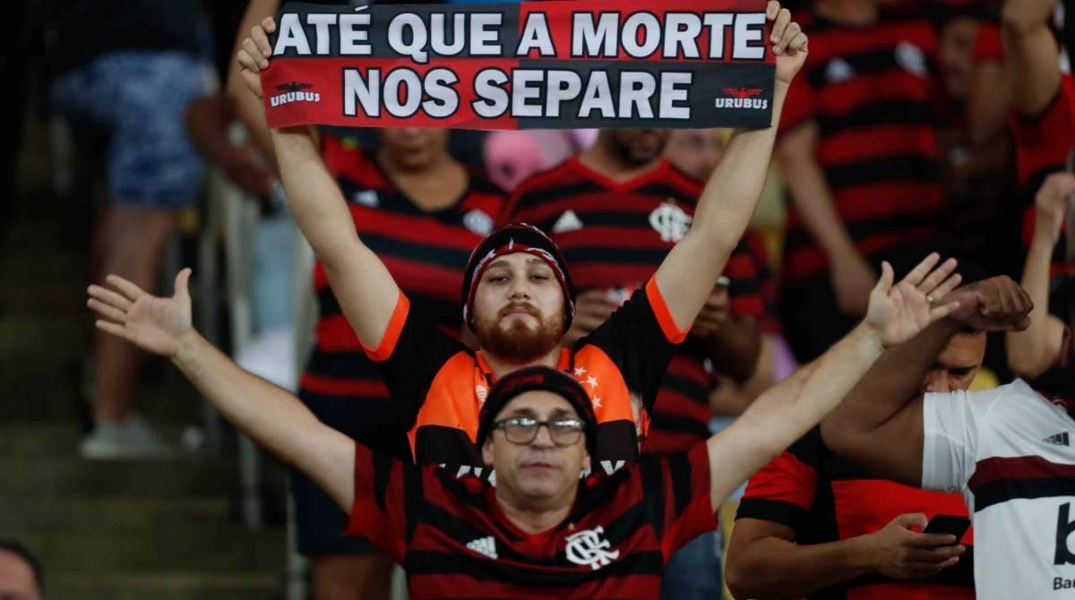 Torcida Do Flamengo D Show E Comemora Massacre Hist Rico Na