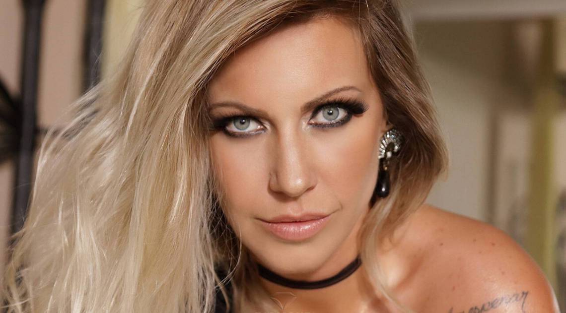 Ex Bbb Antonela Eleva A Temperatura Em Ensaio Sexy Celebridades O Dia