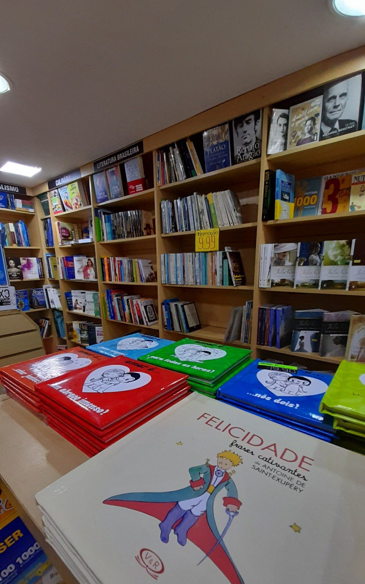 Livrarias físicas guardam o brilho do papel ao vivo Rio de Janeiro