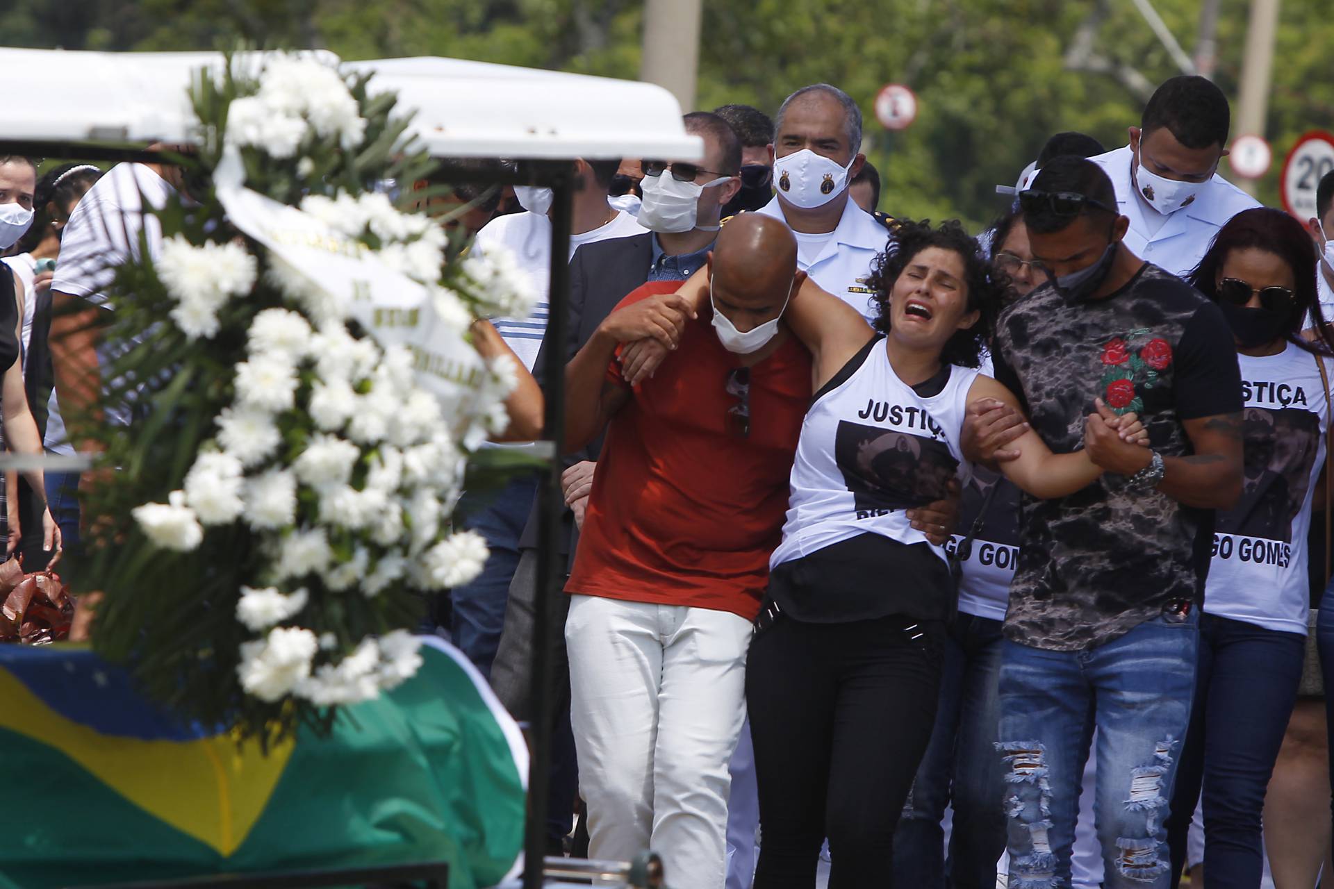 Corpo de sargento morto em acidente é enterrado em Paciência MH Geral