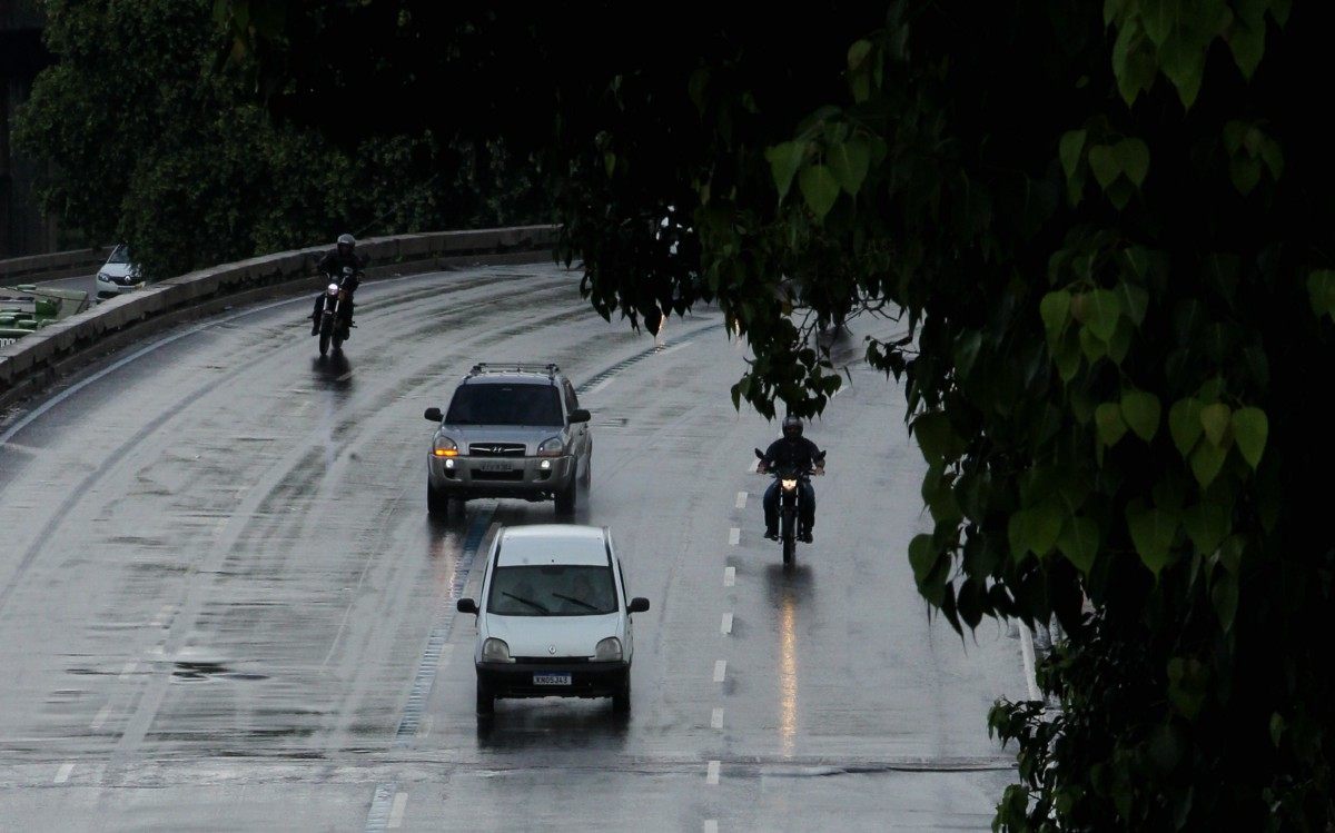 Rio Entra Em Est Gio De Aten O Ap S Chuva Forte Atingir A Cidade Rio