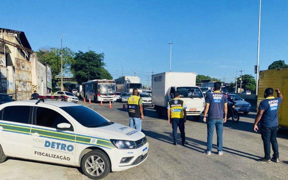 Detro e PM realizam barreiras sanitárias no último dia de operação