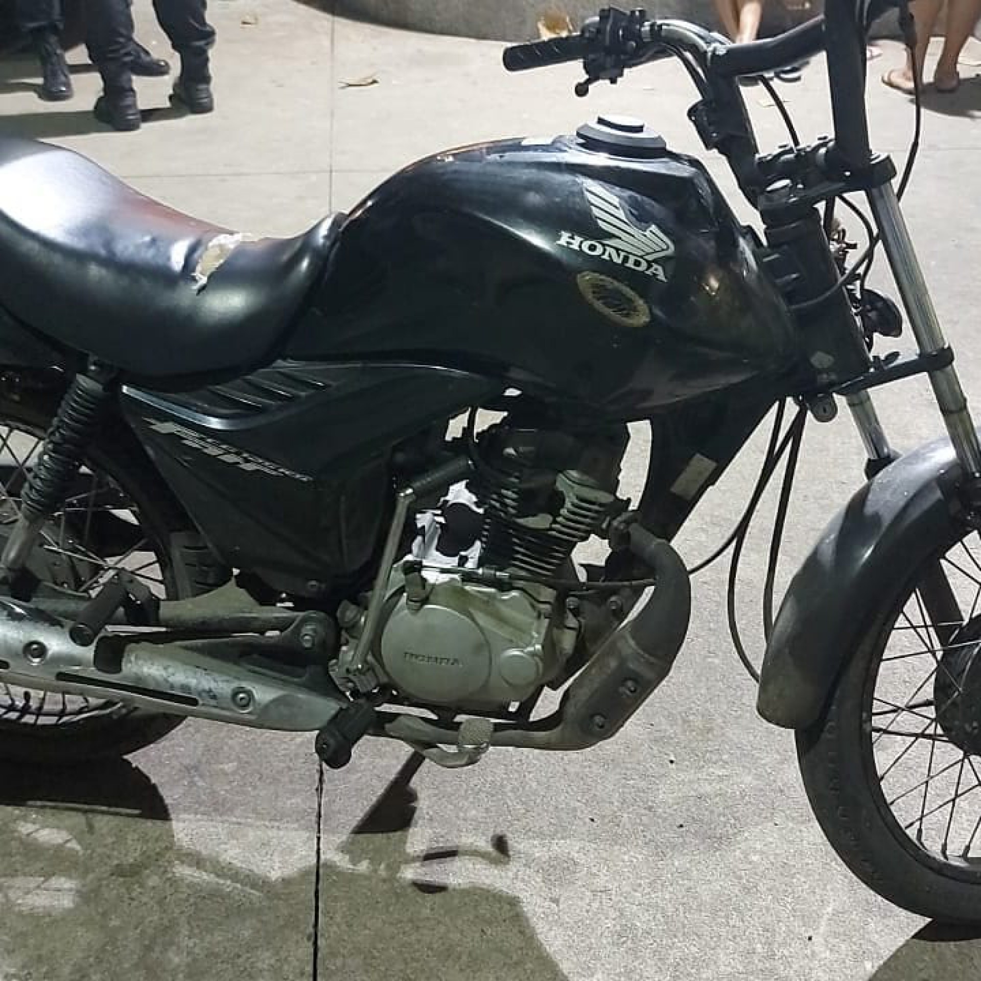 Homem é preso pilotando moto roubada em Meriti MH Geral