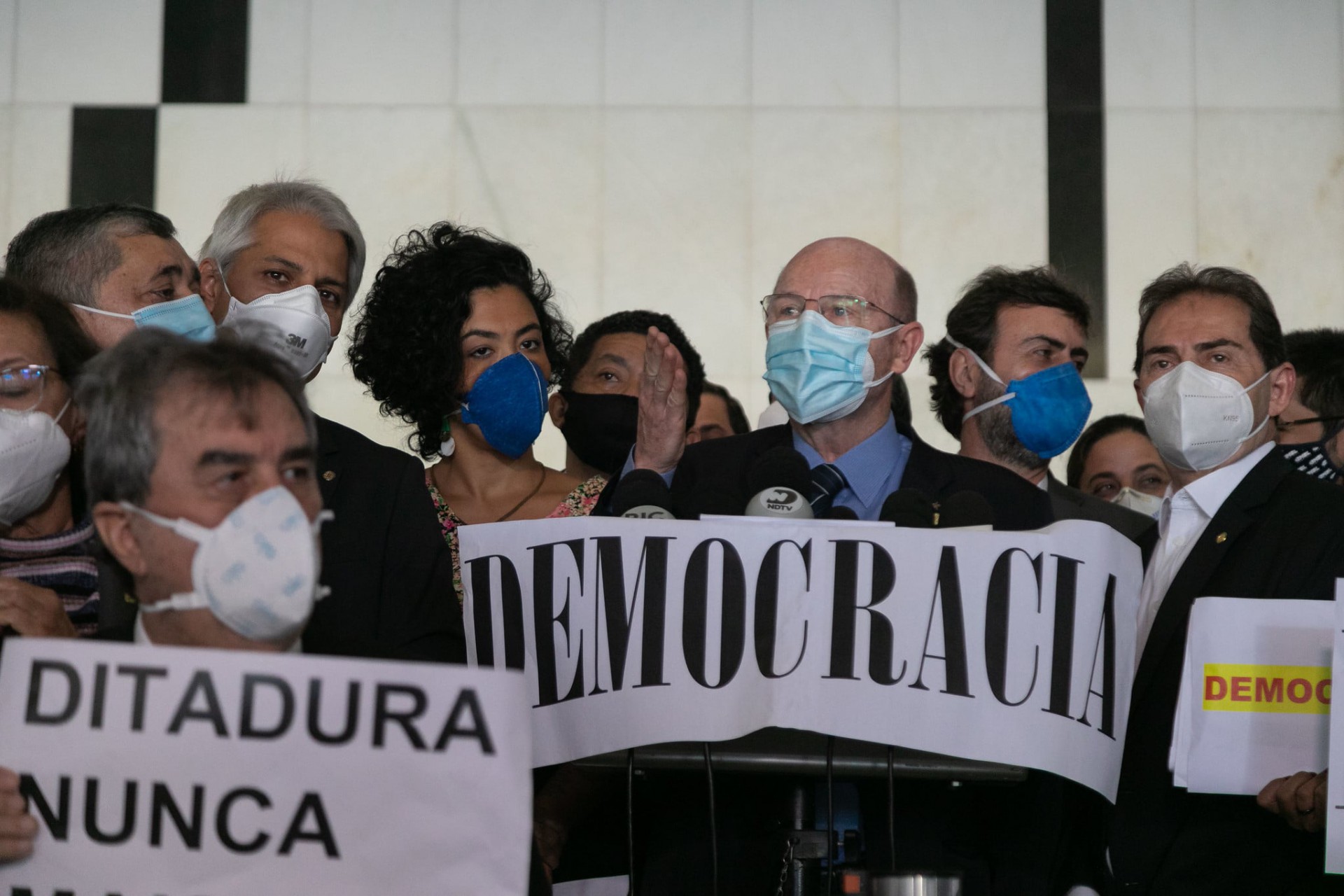 Rejeitada na Câmara saiba como cada deputado do Rio votou na PEC do