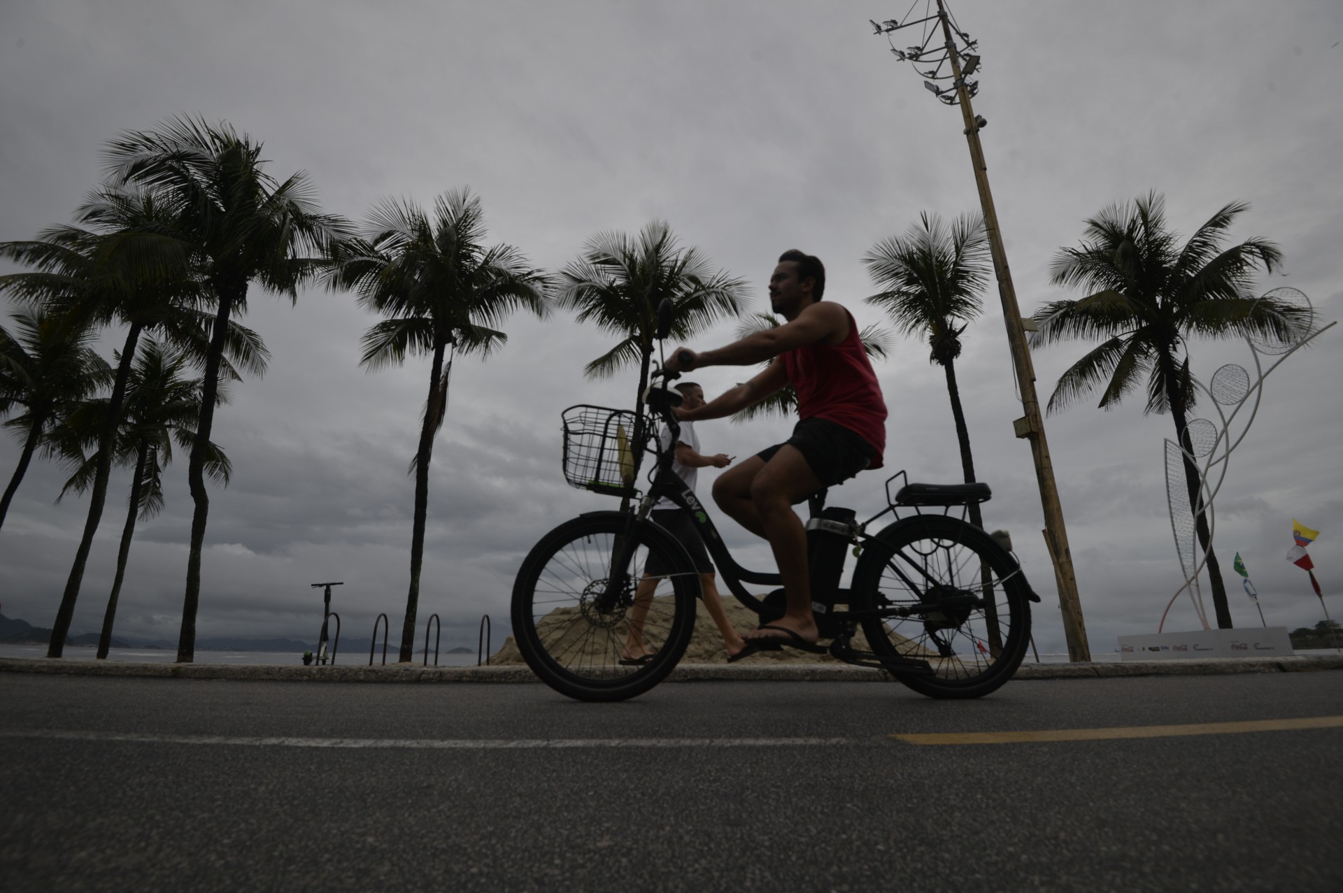 Após passagem de frente fria tempo segue instável no Rio MH Geral