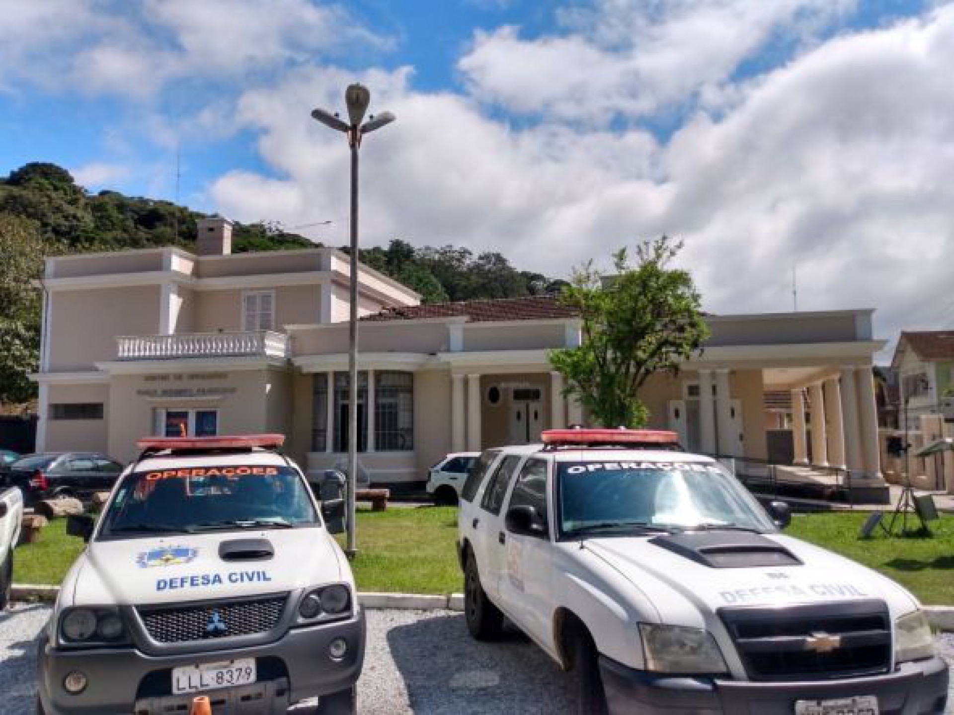 Petrópolis Defesa Civil faz rondas pelos distritos para agilizar