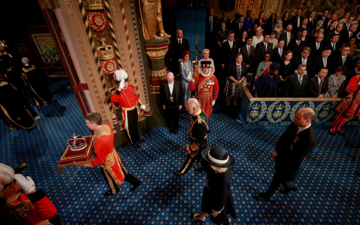 Pr Ncipe Charles Substitui Rainha Elizabeth Ii Em Discurso Do Trono Mh