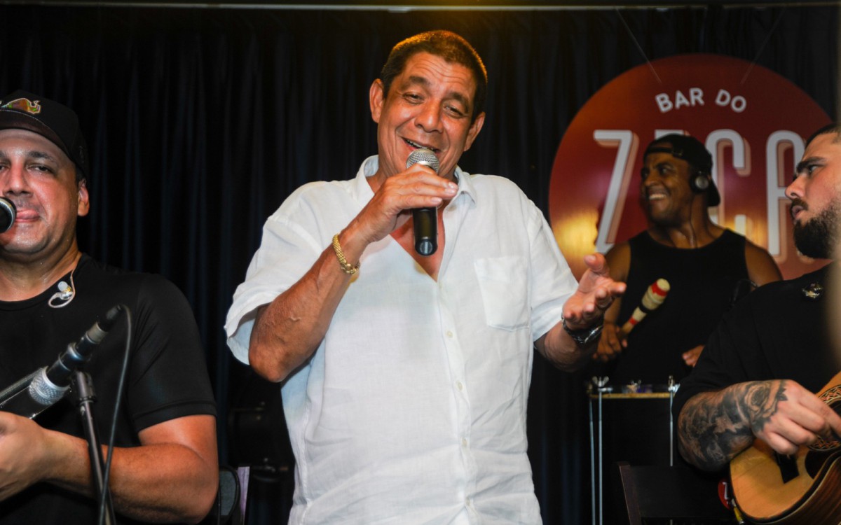 Zeca Pagodinho inaugura bar em São Paulo a presença de famosos