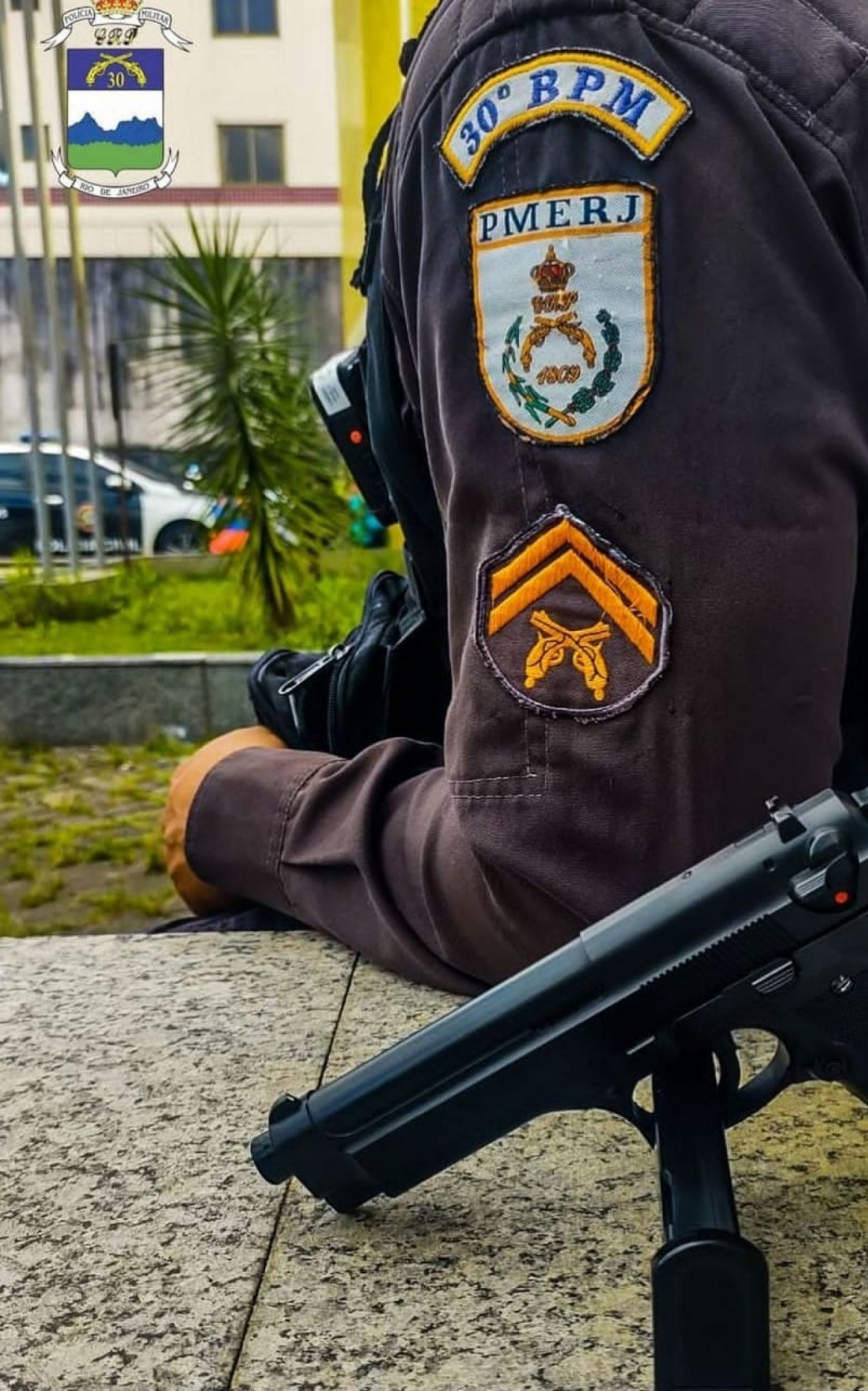 Homem armado ameaça pessoas em Teresópolis Teresópolis O Dia