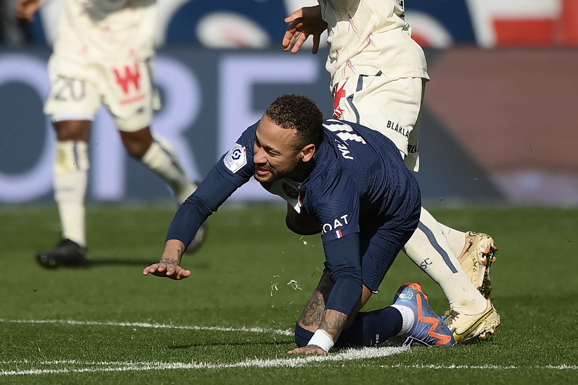 Neymar sofre entorse no tornozelo entenda o que é a lesão Sobral