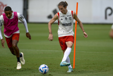 Em despedida Filipe Luís será titular no Flamengo diante do Cuiabá