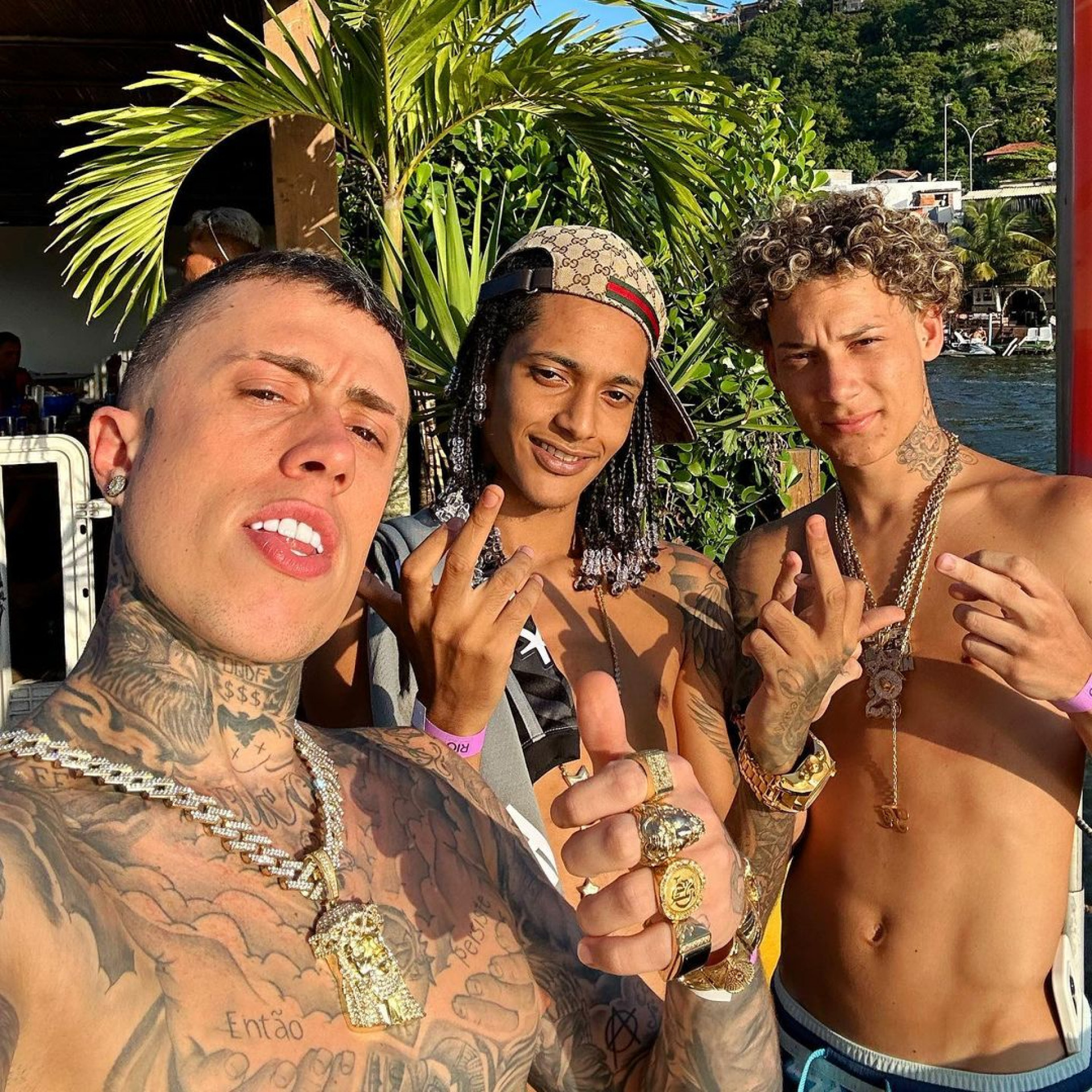 Filho De Marcinho Vp Rapper Oruam Faz Show No Navio De Neymar