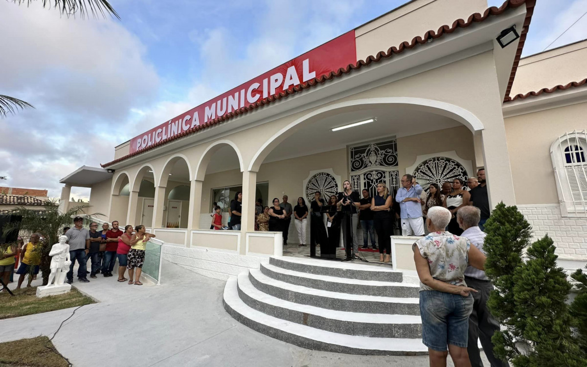 Prefeitura De Araruama Inaugura Policl Nica Do Bairro Xv De Novembro