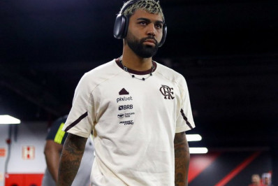 Gabigol responde provocações de torcedores do Athletico PR antes de