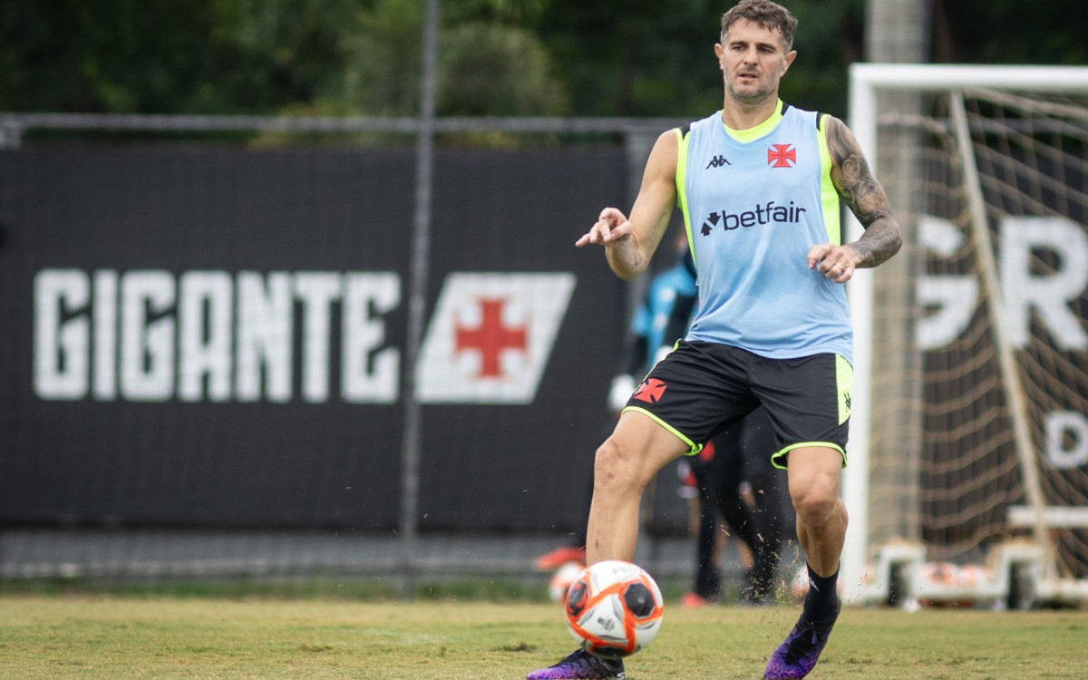 Elenco Principal Do Vasco Vence O Olaria Em Jogo Treino Vasco O Dia