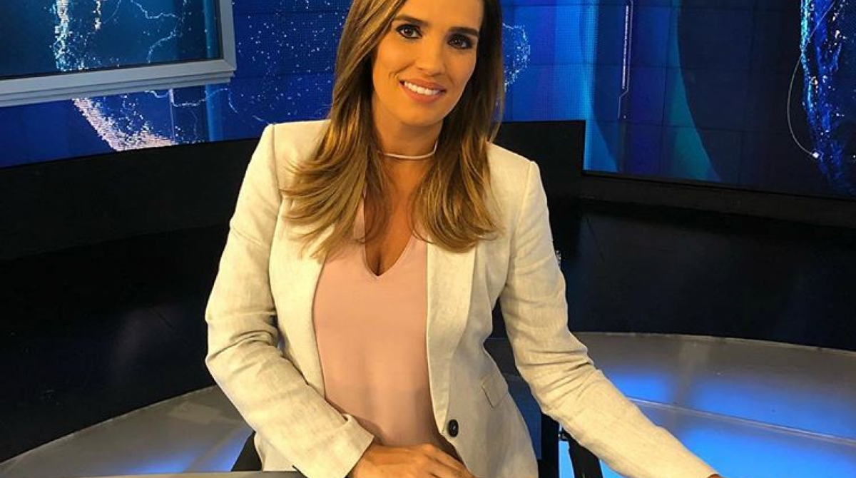 Demitida Do Sbt Karyn Bravo Volta Tv Depois De Anos Televis O