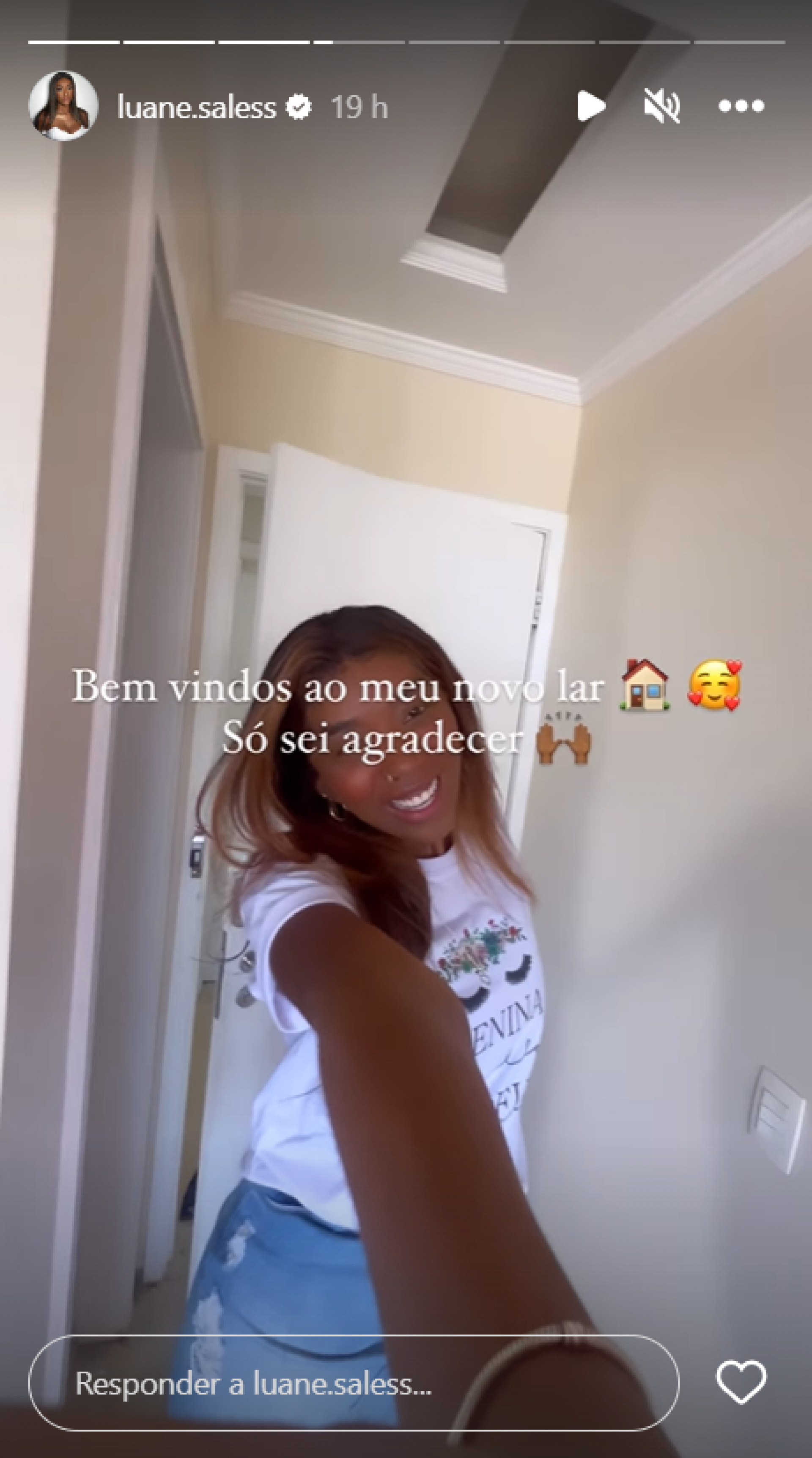 Irmã de Ludmilla celebra compra de cobertura luxuosa no Rio Sonho