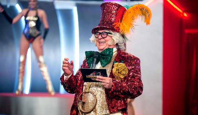 Stepan Nercessian, que já 'viveu' Chacrinha no teatro, também vai 'encarnar' o Velho Guerreiro (foto ao lado) no cinema - divulgação