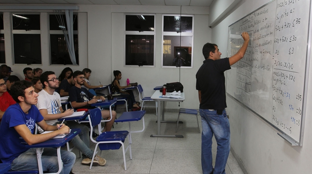 Vagas são para Administração, Engenharia de Produção, Sistemas de Informação e licenciatura em Matemática - divulgação