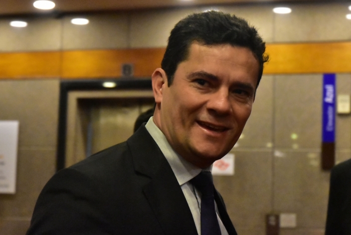 Sérgio Moro fica com processos sobre Lula