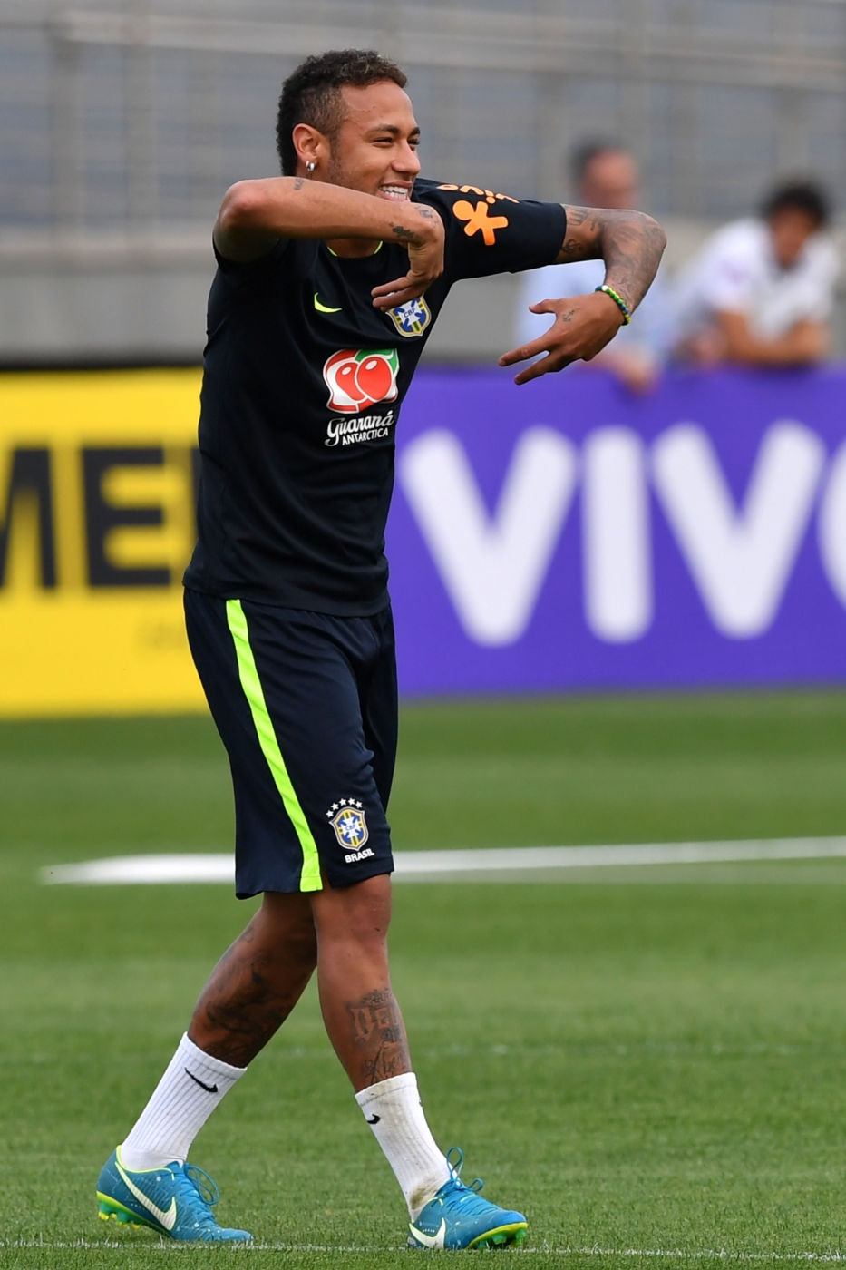 Brazil's team player Neymar gestures during a training session at the Gremio team training centre in Porto Alegre, Brazil on August 28, 2017 ahead of their 2018 FIFA Russia World Cup qualifier match against Ecuador on August 31. / AFP PHOTO / NELSON ALMEIDA
Caption