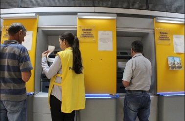 Mais de 31 milhões de aposentados e pensionistas vão receber com a primeira parcela do 13º salário na segunda-feira