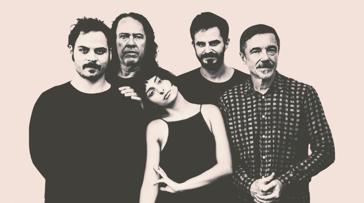 Banda Primavera Nos Dentes