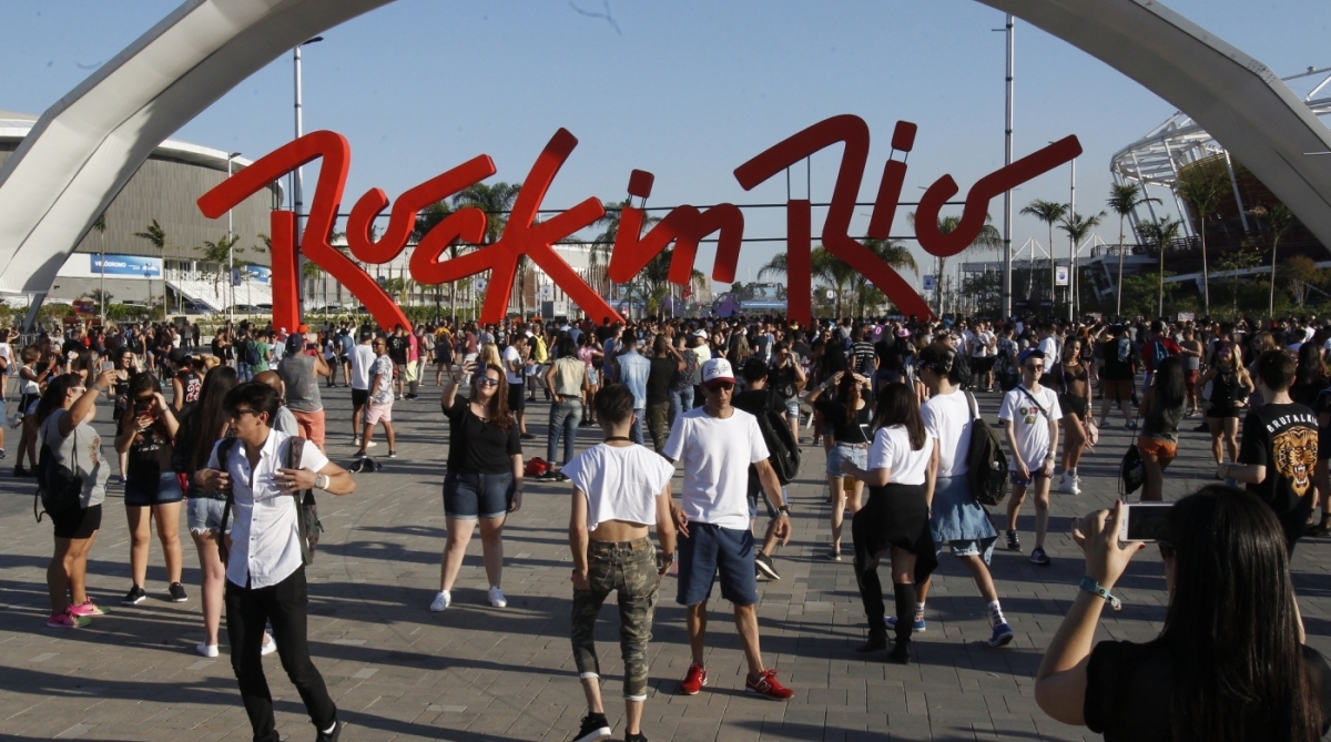 9-15-7--20 - Rock in Rio 2017 - Primeiro dia de megaevento, na Cidade do Rock. Na imagem, o p&uacute;blico presente. Foto de Alexandre Brum / Ag&ecirc;ncia O Dia