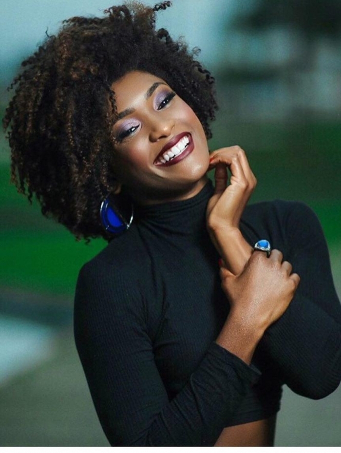 Erika Januza, a Raquel de 'O Outro Lado do Paraíso'