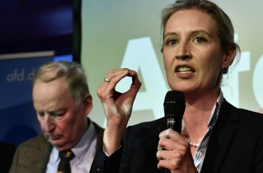 Folheto em forma de 'bilhete de deportação' é estratégia de campanha de partido de extrema direita alemã