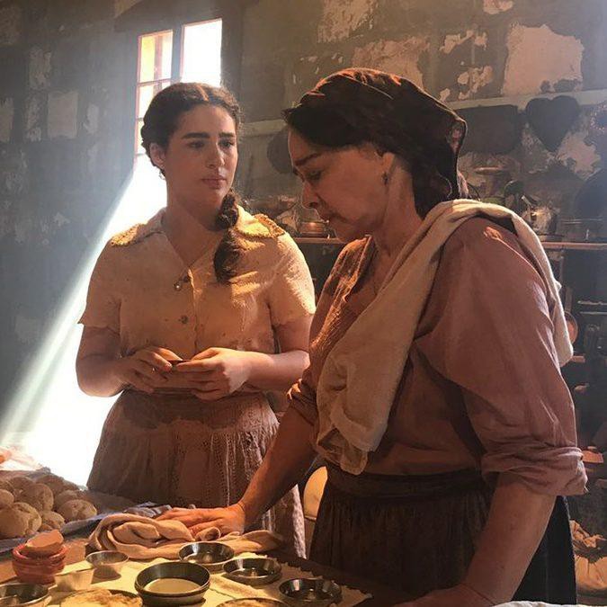 Nívea Maria e Livian Aragão em 'Tempo de Amar' - fotos Reprodução