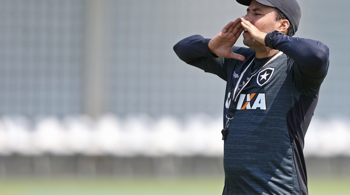 Jair Ventura mira a quinta vitória seguida no Brasileiro
