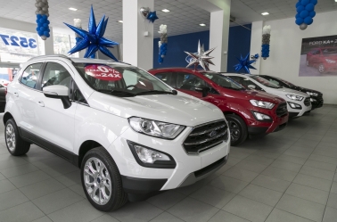 Vendas de veículos sobem 27,2% em fevereiro ante fevereiro de 2023, mostra Fenabrave