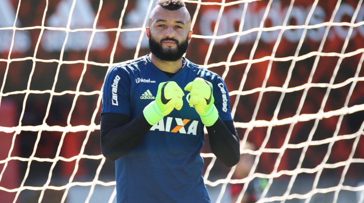 Prêmio Goal Brasil: Alex Muralha é eleito o melhor goleiro do