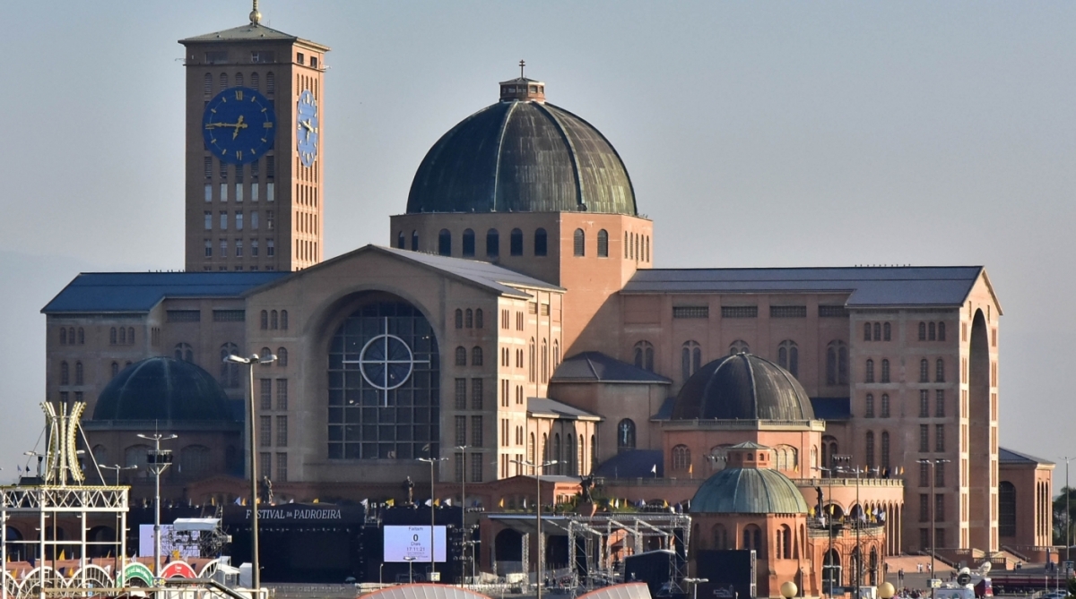 Vista da Bas&iacute;lica de Nossa Senhora Aparecida, na cidade de Aparecida, no interior de S&atilde;o Paulo