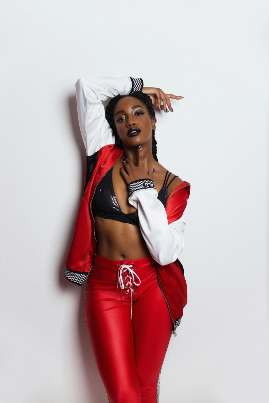 Fotos de divulgação da cantora Iza