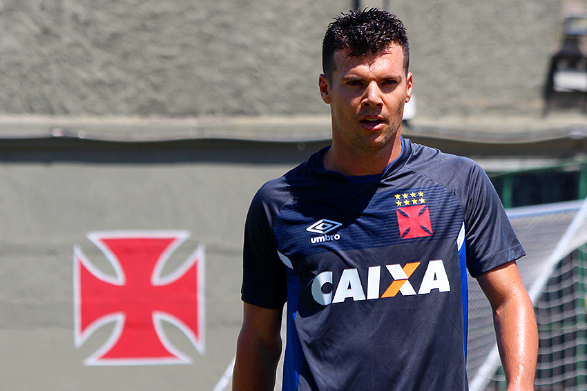 Wagner foi destaque do Vasco na vitória sobre o Avaí