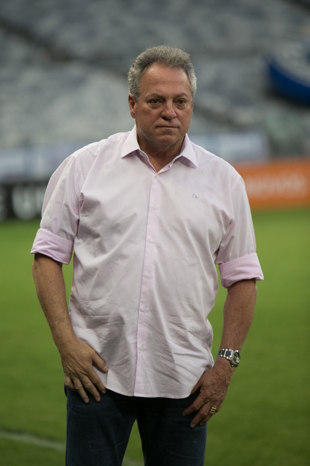 AGÊNCIA DE NOTÍCIAS - PARCEIRO - O técnico Abel Braga do Fluminense durante partida contra o do Cruzeiro, válida pela 34ª rodada do Campeonato Brasileiro 2017, no estádio do Mineirão, em Belo Horizonte, neste domingo (12). Foto: Marcos Fialho/Parceiro/Agência O Dia