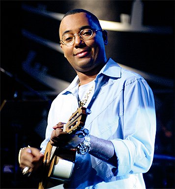 Em Maricá, uma das estrelas do show da virada será Dudu Nobre, além de nomes locais - Divulga&ccedil;&atilde;o