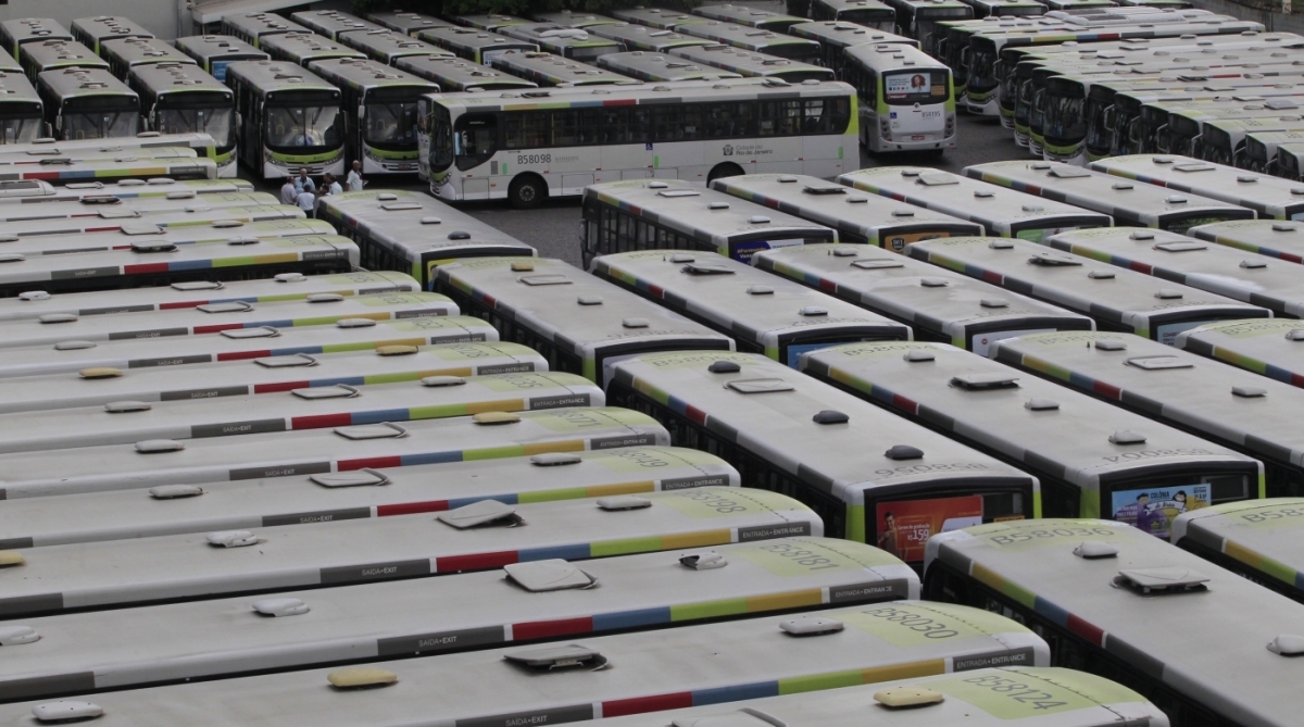 1-27-7--20 -Greve de Rodovi&aacute;rios da Via&ccedil;&atilde;o Nossa Senhora de Lourdes , Penha. Foto - Ma&iacute;ra Coelho / Ag&ecirc;ncia O Dia.  - Maira Coelho/Agencia O Dia