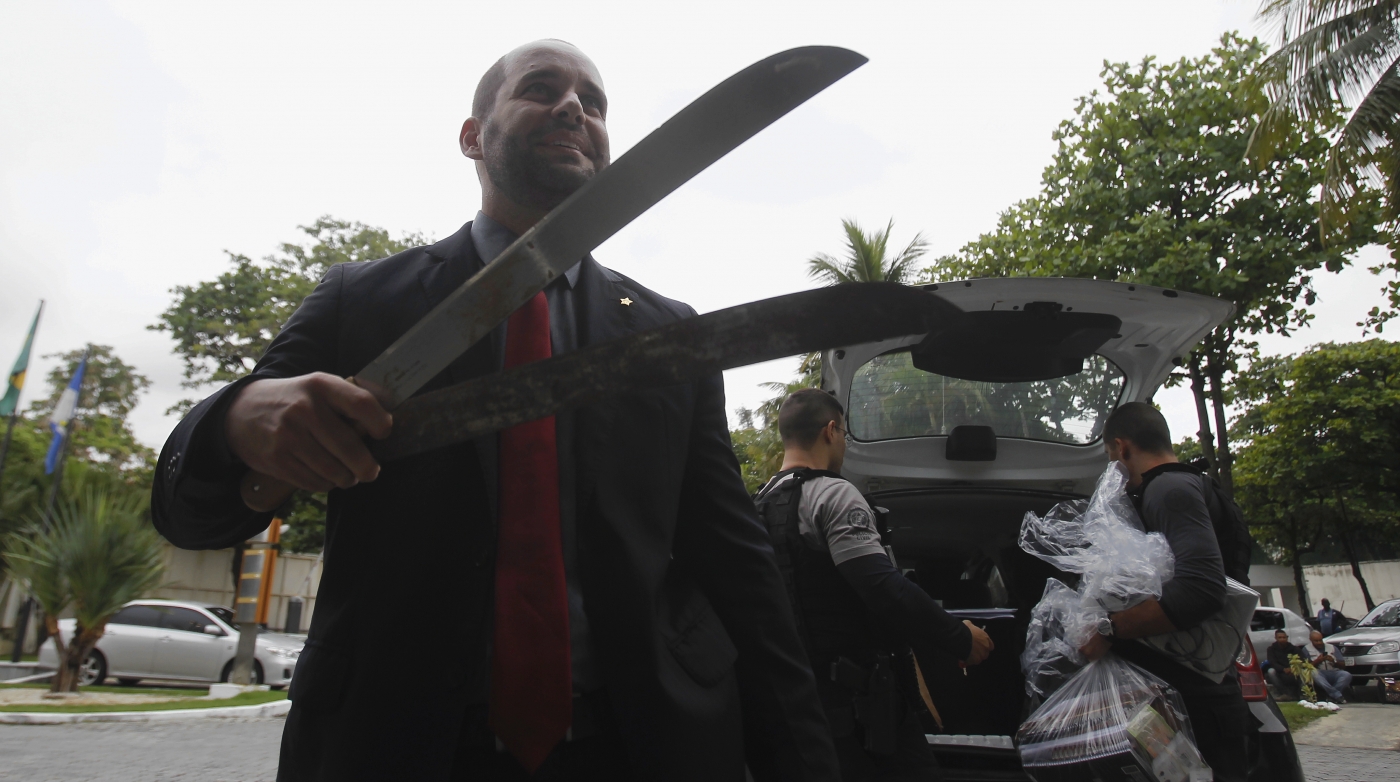 Militares na Favela do Barbante na Vila Joaniza Ilha do Governador apos destrui&ccedil;&atilde;o de um DPO  Severino Silva Agencia ODia