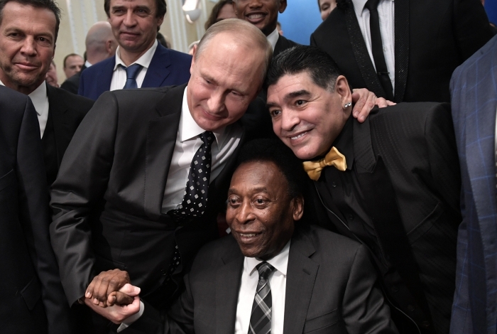 Assim como Pelé, Maradona também terá sua história contada nas telas