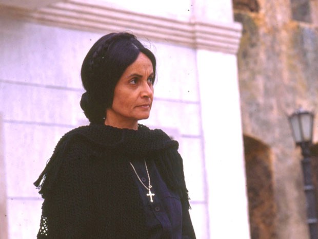 Joana Fomm como a vil&atilde; Yolanda Pratini em 'Dancin' Days'