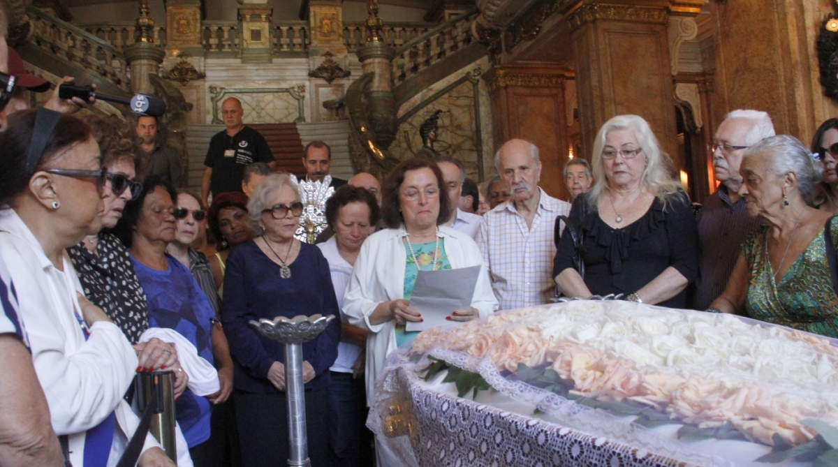 AG&Ecirc;NCIA DE NOT&Iacute;CIAS - PARCEIRO - Vel&oacute;rio da atriz Eva Todor no Theatro Municipal, no Centro do Rio, nesta segunda-feira (11). Foto: Onofre Veras/Parceiro/Ag&ecirc;ncia O Dia