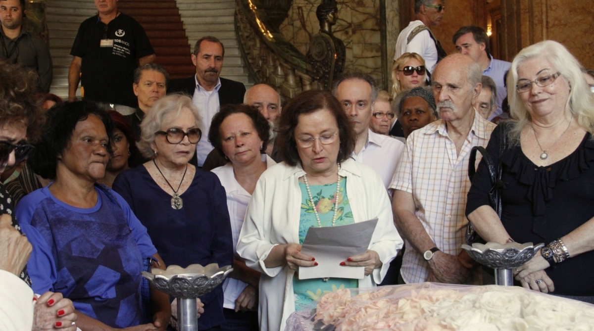 AG&Ecirc;NCIA DE NOT&Iacute;CIAS - PARCEIRO - Vel&oacute;rio da atriz Eva Todor no Theatro Municipal, no Centro do Rio, nesta segunda-feira (11). Foto: Onofre Veras/Parceiro/Ag&ecirc;ncia O Dia